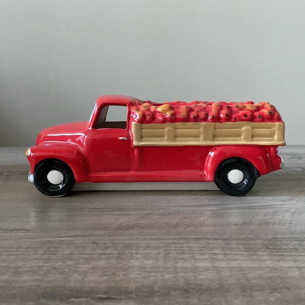 Yankee Candle Apple Truck Tea Light Candle Holder